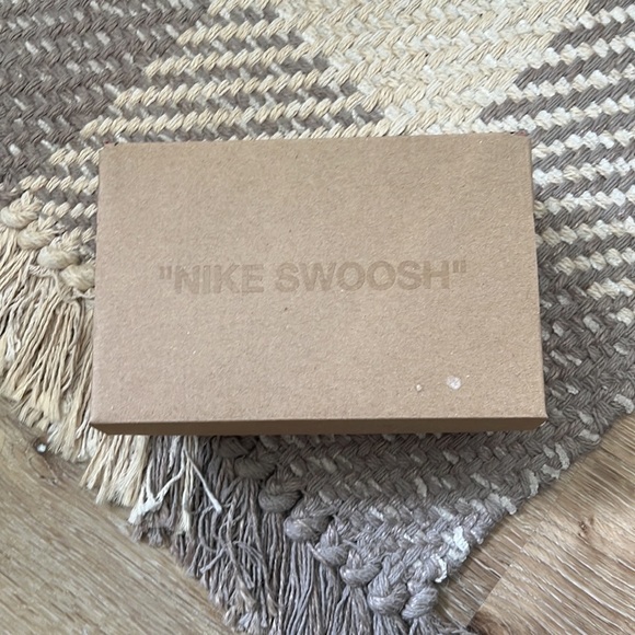 Nike Air Force 1 Low Off-White 4C - Picture 3 of 4